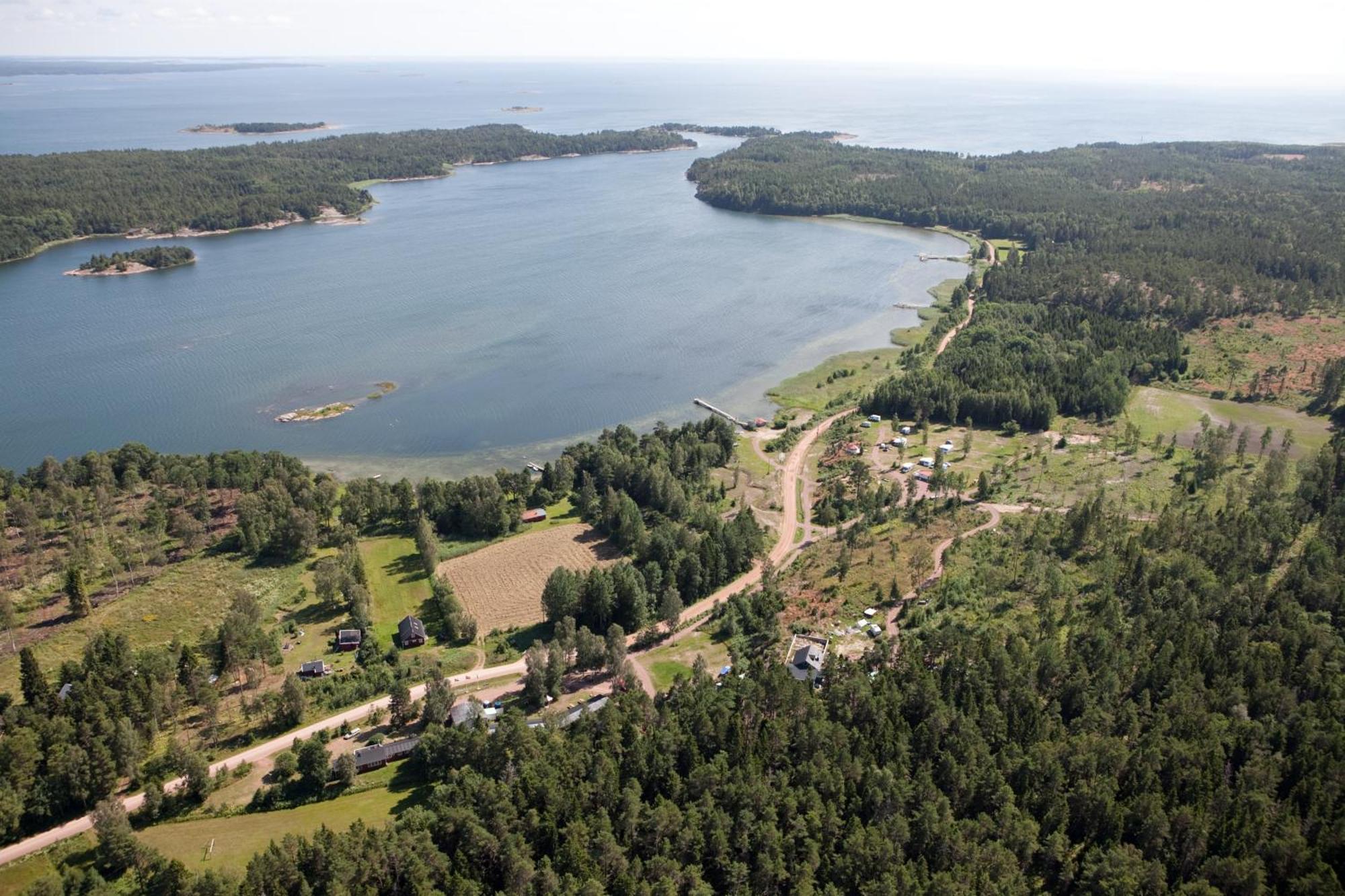 Soederhagen Camping Och Gaesthem Eckero Bagian luar foto